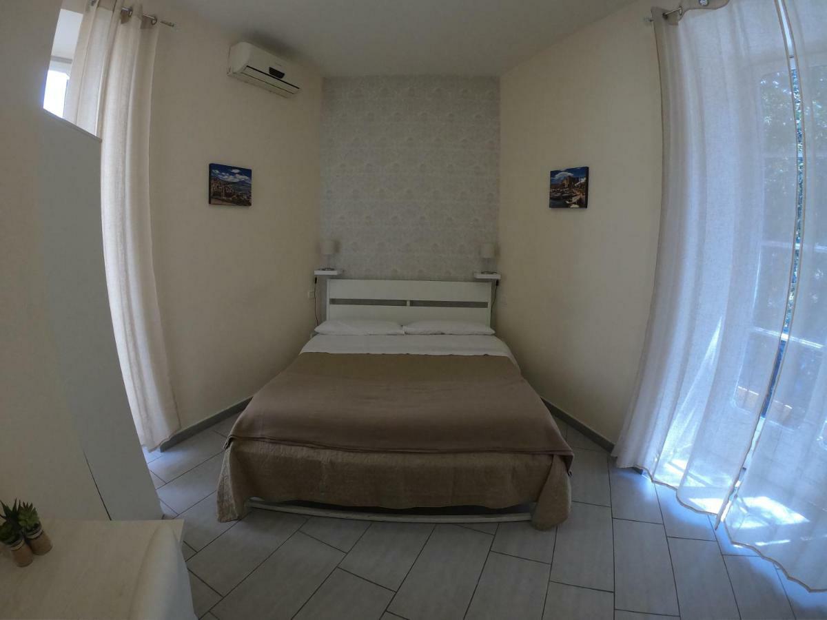 B&B 248 Νάπολη Εξωτερικό φωτογραφία